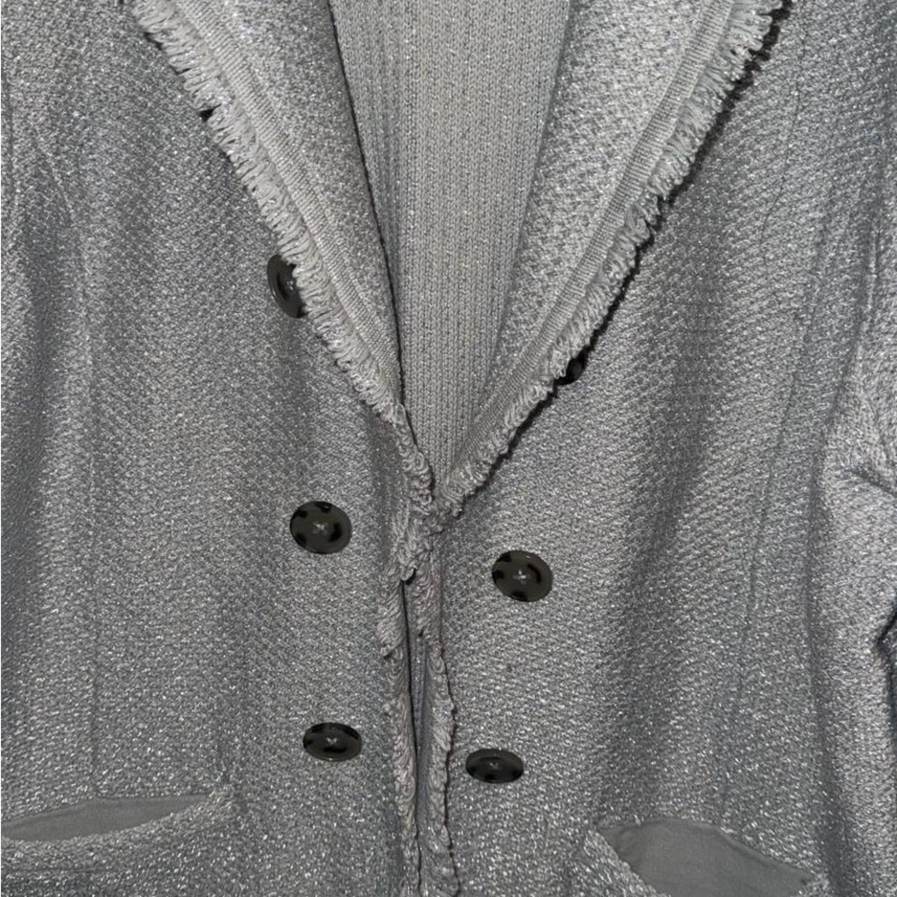 Sparkly Chico’s Metallic Silver Gray Tweed Sweater Blazer Frayed Edging Size 4 - Picture 5 of 9